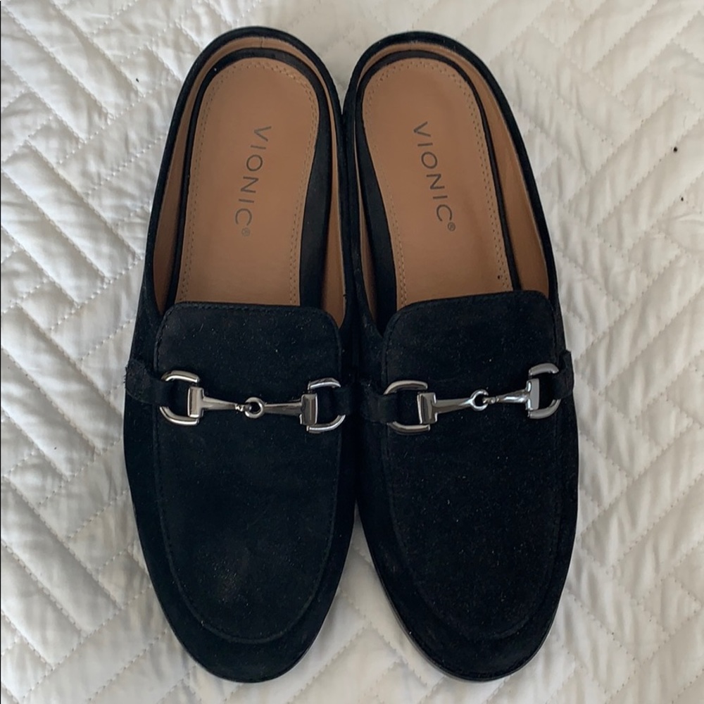 Vionic mules